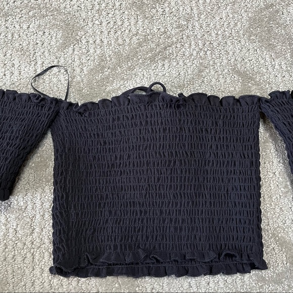 💚SOLD💚 EUC Women's Dolls Kill Cropped Off The Shoulder Top size Medium - Picture 3 of 8